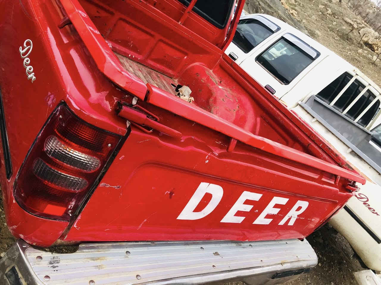 دێر مۆدیل ٢٠١٠ مەنەفێس ئەسلی مەکینە بەخ گێر مەکینە اکسل بەشەرت سەیارە کە خاوێنە مالی دۆستە هەیکەل و شتی لۆکە بەرەدەرگای لۆک نمونە لەجوانی داخیلی لۆکە نرخ ٣٤ کەمێک مەجال *********** ڤایبەر واتسئاپ لەسەر هەمان رەقەمە
