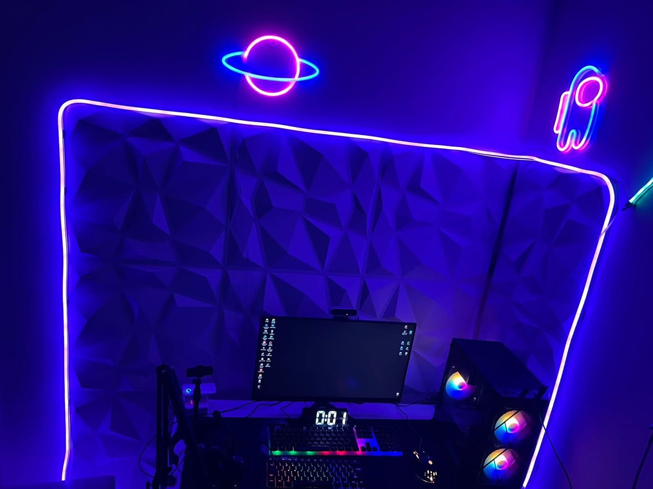 سيت اب كامل للبيع
مواصفات الكيس 

CPU: R5 5500
M.B: B450M
CPU COOLER: STOCK
RAM: 16gb
GPU: RTX 4060 Ventus 8GB MSI
PSU: Aerocool 650w
SSD: WD SN300 500GB M.2
CASE: C107 RGE

شاشه قياس 24 من شركة گيم اون 120FPS 

ماوس گيمنگ وكيبورد ريد سويتش ٦٠ بالميه 

و UBS 1500 

للتواصل *********** 

بصرة تنومة
