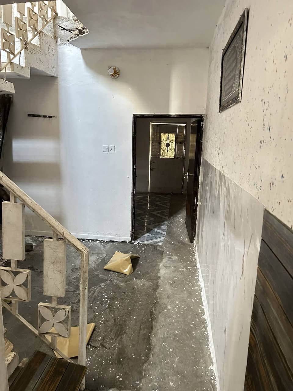 بيت م ١٠٠ للايجار الحسينيه الخمس تالاف                           ***********
