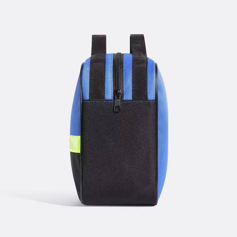 حقيبة طوارئ متكاملة للسيارة – أمانك قبل كل شي! 🔥✨
لا تخلي موقف بسيط بالطريق يقلب يومك!
مع حقيبة الطوارئ المتكاملة تكون جاهز لأي عطل مفاجئ أو حالة طارئة 🚨💪
✅ شنو تحتوي الحقيبة؟
🔧 أدوات الصيانة:
كابلات تشغيل البطارية (Booster Cable) 🔋⚡
منفاخ هواء (Air Pump) 🛞💨
حبل سحب (Tow Rope) 🪢🚗
🦺 أدوات السلامة:
طفاية حريق 🔥🧯
مثلث تحذير عاكس 🚧✨
سترة عاكسة للرؤية بالليل 🌙🦺
🩹 معدات إضافية مهمة:
حقيبة إسعافات أولية 🩺🩹
مطرقة طوارئ متعددة الوظائف 🔨🚪
قفازات واقية 🧤
أدوات إصلاح الإطارات 🛞🔧
💰 السعر: 50 ألف
🚚 التوصيل مجاني
📌 خَلّيها بسيارتك دائمًا… لأن الطوارئ ما تنطي خبر! 😍👌
#طوارئ


**إذا كنت صاحب هذا الإعلان وتريد حذفه لأي سبب، رجاءا أرسل رسالة إلى الدعم الفني**