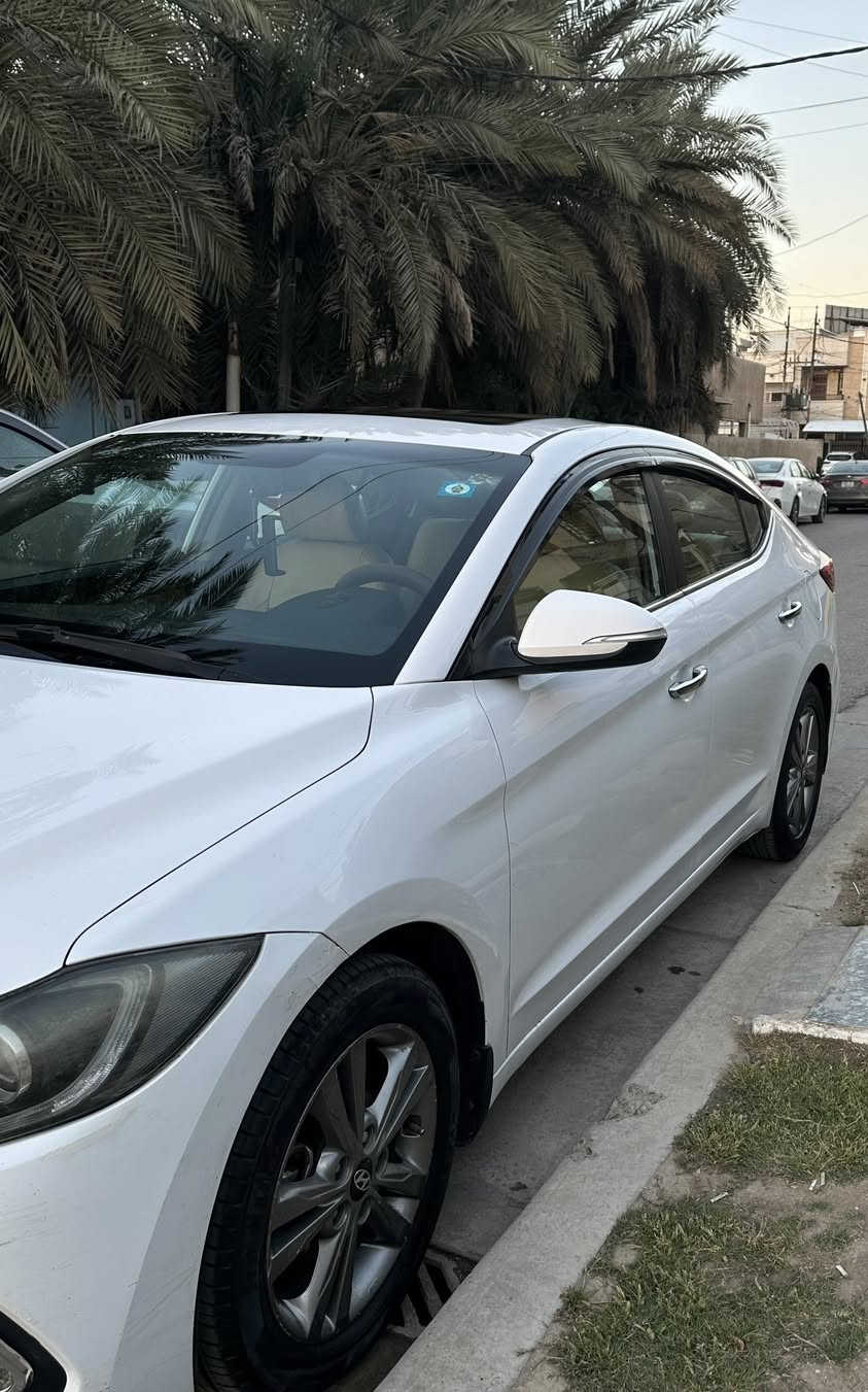 السلام عليكم النترا وارد خليجي  فئه GLX ومواصفاتها معروفه  موديل 2017 ماشية 96  رقم بغداد  بيه بارد فقط والسونار مرفق مع صور 
السعر 140
بيه مجال حك الجيه
المكان بغداد 
***********
