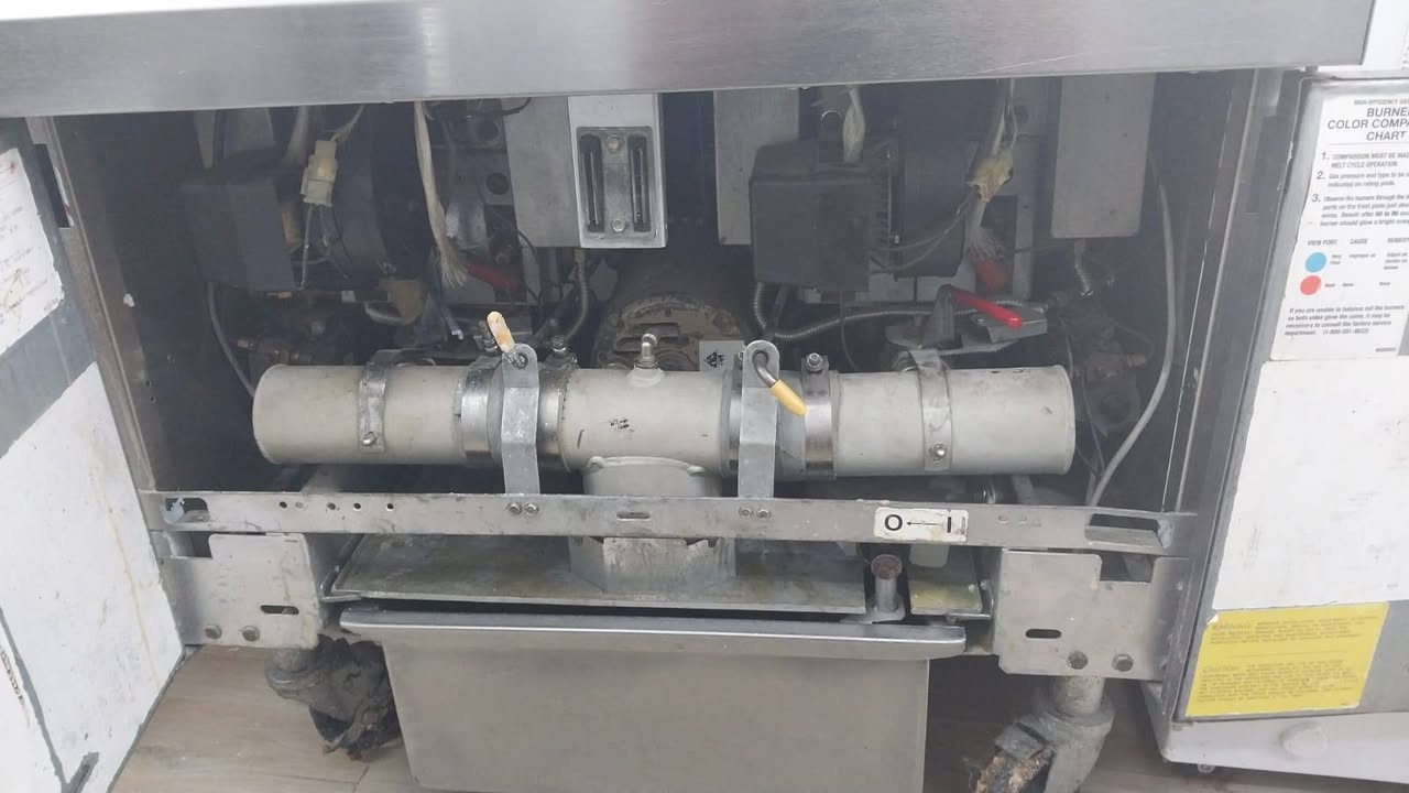 السلام عليكم
قلايه كنتاكي للبيع كلش نظيفه استخدام شهرين فري ماستر امريكيه


**إذا كنت صاحب هذا الإعلان وتريد حذفه لأي سبب، رجاءا أرسل رسالة إلى الدعم الفني**