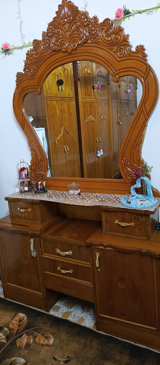 عندي غرفه للبيع  ام الملحق
الاستفسار  على الواتساب 
***********
