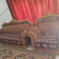 تخم باله البيع قنفات عدد٢ وكراسي عدد٢ السعر ١٠٠ هاذه رقمي 07717064417