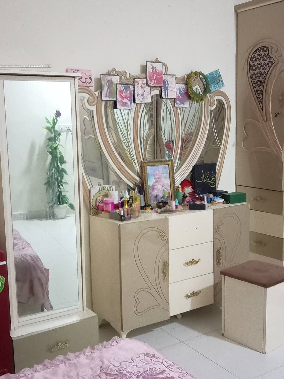 السلام عليكم غرفة نوم للبيع قيم واخذ لان مااعرف اسعارهن مكاني كاطون الرازي


**إذا كنت صاحب هذا الإعلان وتريد حذفه لأي سبب، رجاءا أرسل رسالة إلى الدعم الفني**