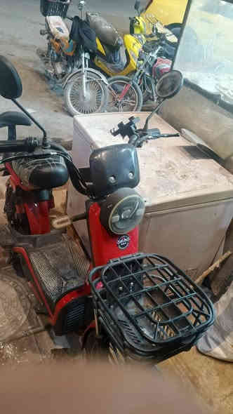 دراجه شحن للبيع السعر 300
 وبيها مجال شغاله ***********

