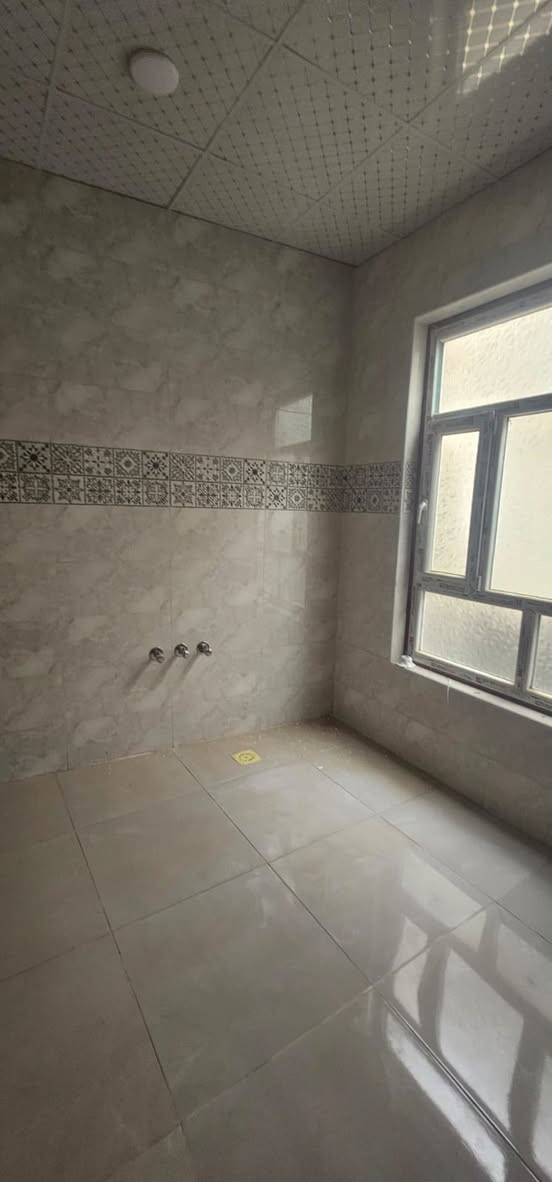 بيت 🏠
للايجار 

غرفتين +مناور

 
صاله
مطبخ صحيات داخليه 

بناء حديث درجة اولى

كافة الخدمات
حي الغدير

للا ستفسار الأتصال على الرقم📞

‭0780 879 3894‬
