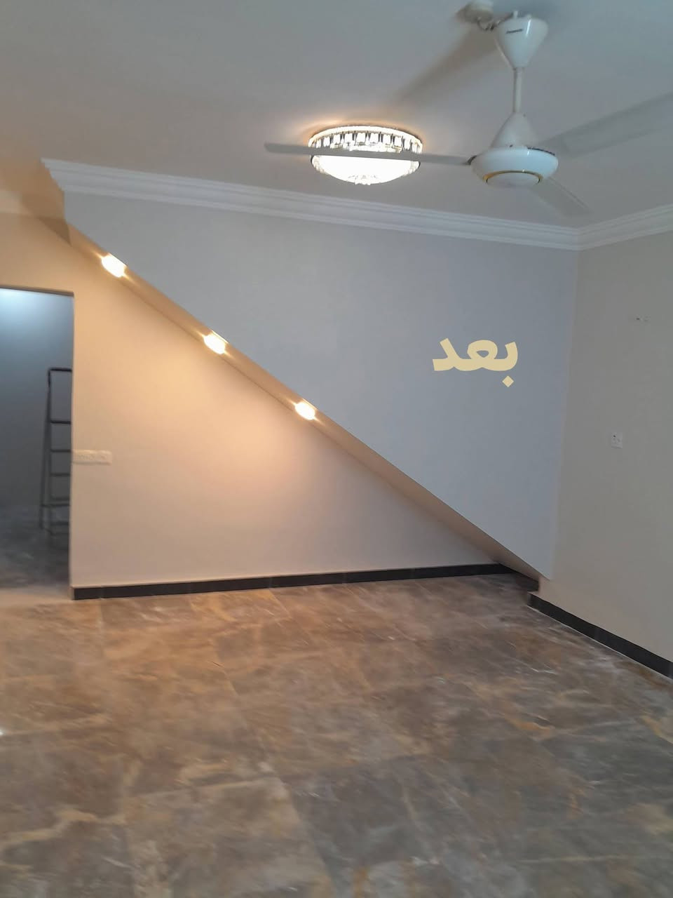 صبغ شقه ١٠٠ متر  ٣٥٠ الف 
شقه ١٢٠ متر ٤٥٠ الف
شقه ١٤٠ متر ٥٥٠ الف  ( كرسته وعمل ) + تنظيف الشقه 

للتواصل .***********
يوجد واتس.
