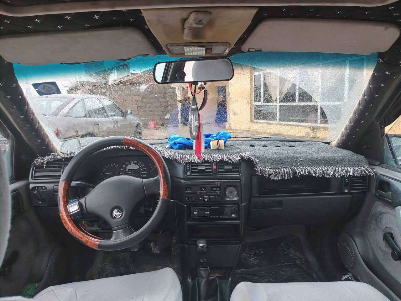 للبيع 1992 سياره خير من الله  محرك 20 رقم كركوك سويت هزه جديد سنويه نافذه 24 باقي التفاصيل اتصل سعر 35بي مجال مكاني كركوك الحي الصناعي ***********
