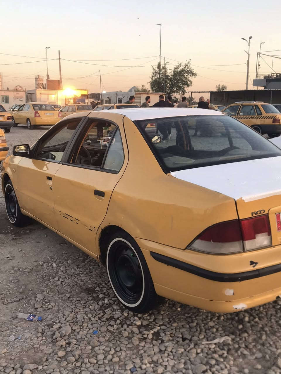 السلام عليكم سياره سمند مديل ١١ كهربائيات شغاله لايت زنون هيئه وغرامات مصفر تخم تاير جديد غرفته نضيفه تبريد بس كمبريسر يرادله السعر ٣٠ وبيه مجال حكً الجيه ***********
