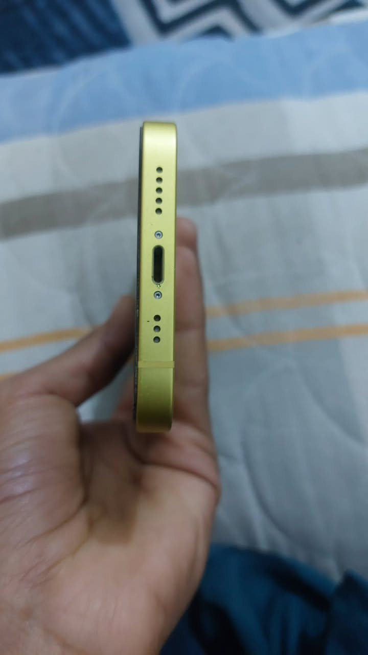 سلام عليكم متوفر 14 عادي مع كارتونه وكيبل ذاكره ١٢٨ وبطاريه ٨٥ جهاز نضيف ومكفول من كلشي ما مبدل اي شي بلادي مع كارتونه شريحه وحده ياخذ الجهاز نضيف كلش         
للتواصل ⬇️⬇️⬇️⬇️⬇️.    مكاني بغداد قرب الاقواس 
***********
