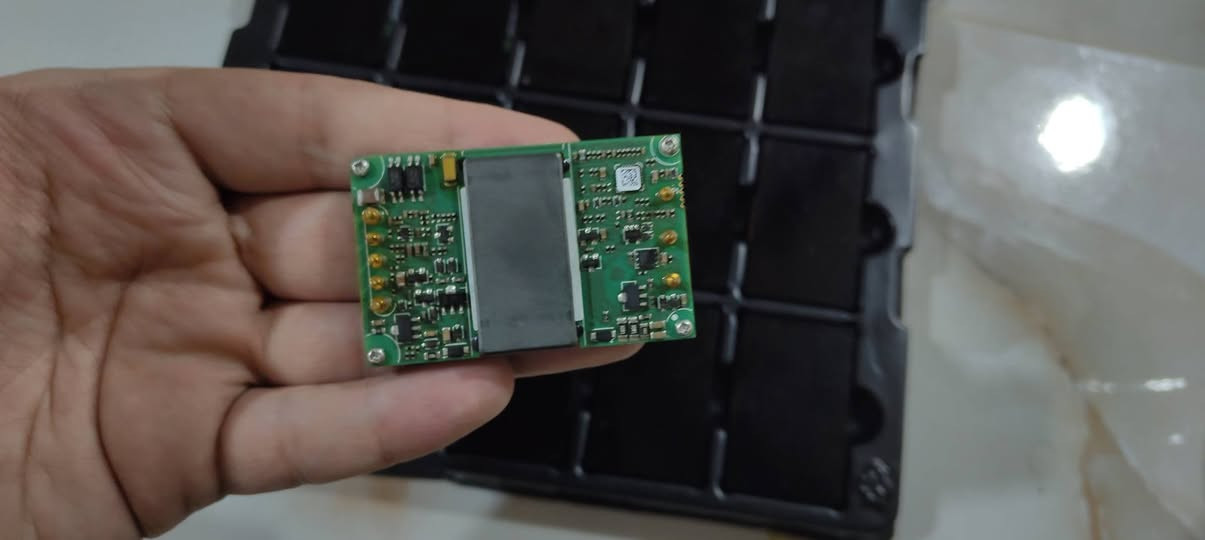 ​للبيع: طقم موديلات طاقة احترافية (جديد بالكرتون)
الموديل: Bel Power Solutions ORQB-C5U54L (Isolated DC-DC Converter)

​العدد: 15 قطعة جديدة كلياً (Brand New in Tray).

​المواصفات والاستخدام: 

​مخصص للأنظمة الصناعية وأبراج الاتصالات وسويتشات الـ Cisco.

​ممتاز جداً لأجهزة ماينينج البيتكوين: يستخدم كقطعة غيار أساسية لتصليح لوحات الهاشبورد (Hashboards) لأجهزة الماينينج (مثل أجهزة Whatsminer وغيرها) لتنظيم الطاقة (Output 54V).

​الحالة: أصلي 100% ومخزون نظيف جداً لم يُستخدم نهائياً.

​السعر الإجمالي للطقم (15 قطعة): 1,400,000 دينار عراقي 

​ملاحظة: السعر عالمياً للقطعة الواحدة  200$


**إذا كنت صاحب هذا الإعلان وتريد حذفه لأي سبب، رجاءا أرسل رسالة إلى الدعم الفني**