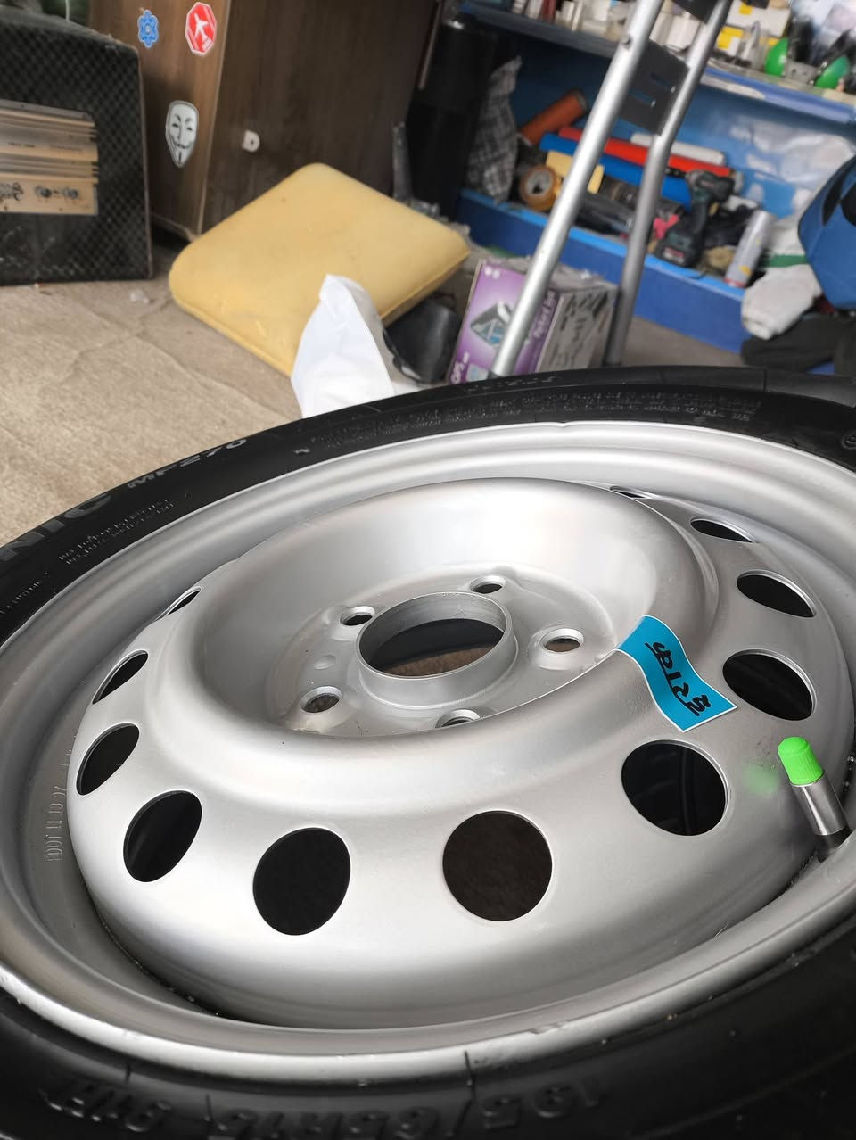 سلام عليكم حبايب قلبي تخم ويلات وتخم تاير حجم 15 كوري اصلي ابو الختم للبيع مكاني نجف  شراي يجي خاص يرهم مراوس هم ***********
