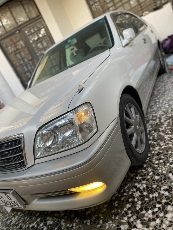 السلام عليكم
ملكه 2003 اصل 
قرار 48 شرط
تحويل مباشر وكفاله حته الاصوليات 
3 دكم 
كرستال اصل
تحوير ودشبول وسام المالكي
سياره كسر كارتون للبيع فقط 
ربع ماتصرف عليهه 
السعر 165$ وبيهه مجال 
مكلف بلنشر اتصل بلرقم 
اتصال فقط ***********
البصره

