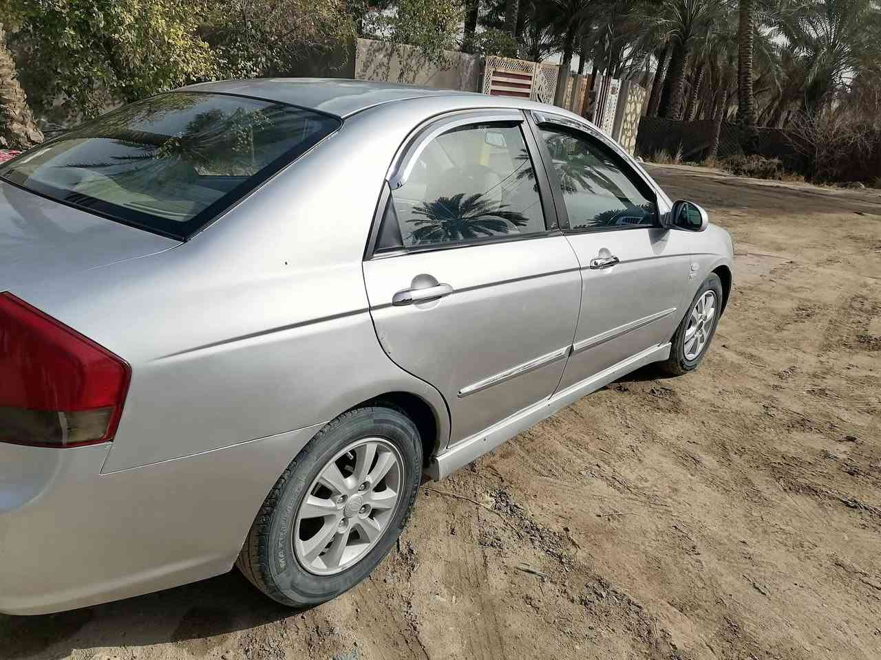 سلام عليكم 
مكلف بنشر ‏‪***********‬‏
سيراتو للبيع 2008 
صبغ حزام مابيها ضربه
 مكينه1600 
تخم تاير جديد كير
 مكينه خير من الله
 سياره احلى من صوره 
تبريد ثلج ❄ دواخل سياره حلوه مابيه اخياس صبغتها حلوه
 اي نقص مابيه سياره جاهزه 
السعر 80 وبيه مجال
مكان حله سياحي
