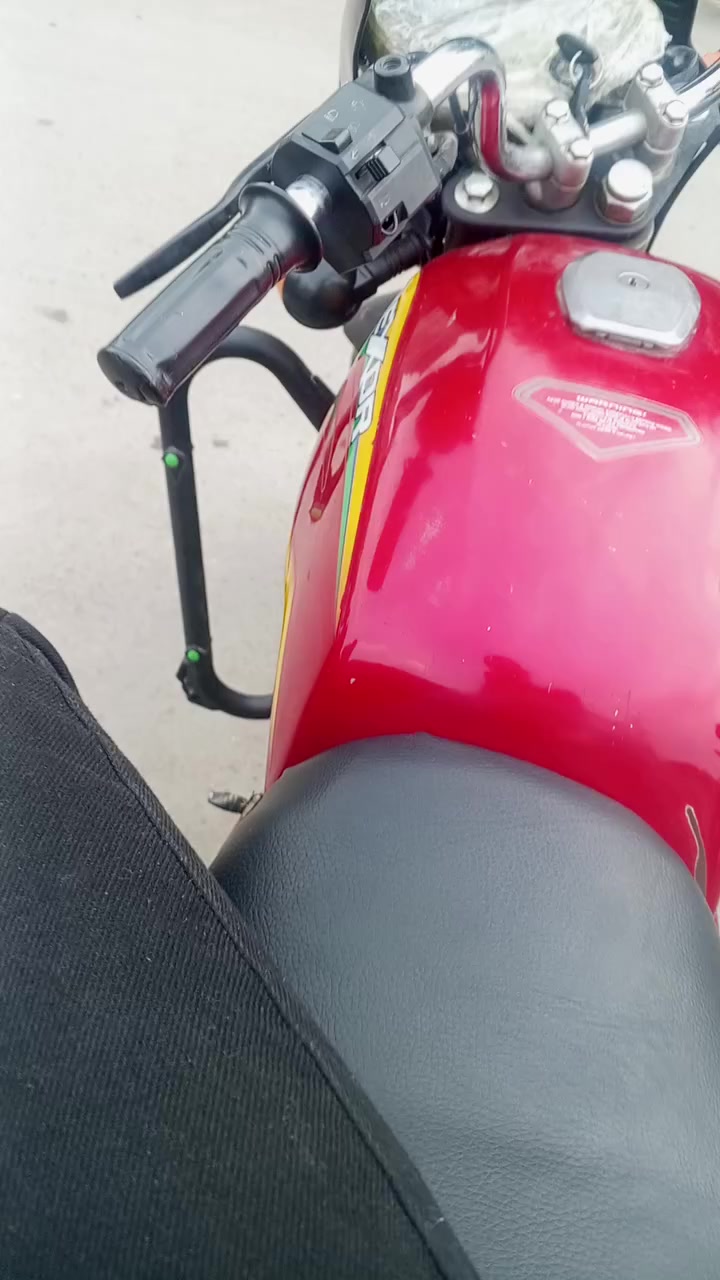 سلام عليكم ورحمه الله وبركاته اخواني الاعزاء عندي هاي دراجه للبيع مكاني بغداد حي  القاهرة الصناعة سعر الدراجه 750 وبيهه مجال حك الجيه الدراجه اوراق صولي مكمركه  موديل 2020 الدراجه كلش حلو بيهه شي واحد السلف عطلان والعداد فقط الدراجه نضيفه كلش او تعال او دلل♥️♥️


**إذا كنت صاحب هذا الإعلان وتريد حذفه لأي سبب، رجاءا أرسل رسالة إلى الدعم الفني**