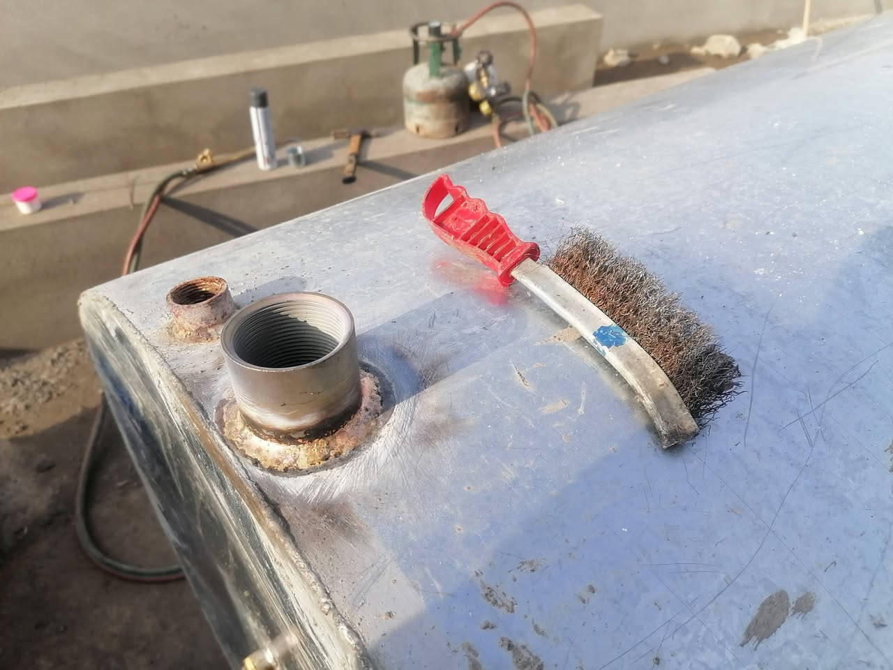 لحيم خزانات الماء متنقل في كركوك (***********) حداد متنقل متواجد في جميع أنحاء كركوك لعمل كافه انواع الحداده بأنسب الأسعار..؟؟
