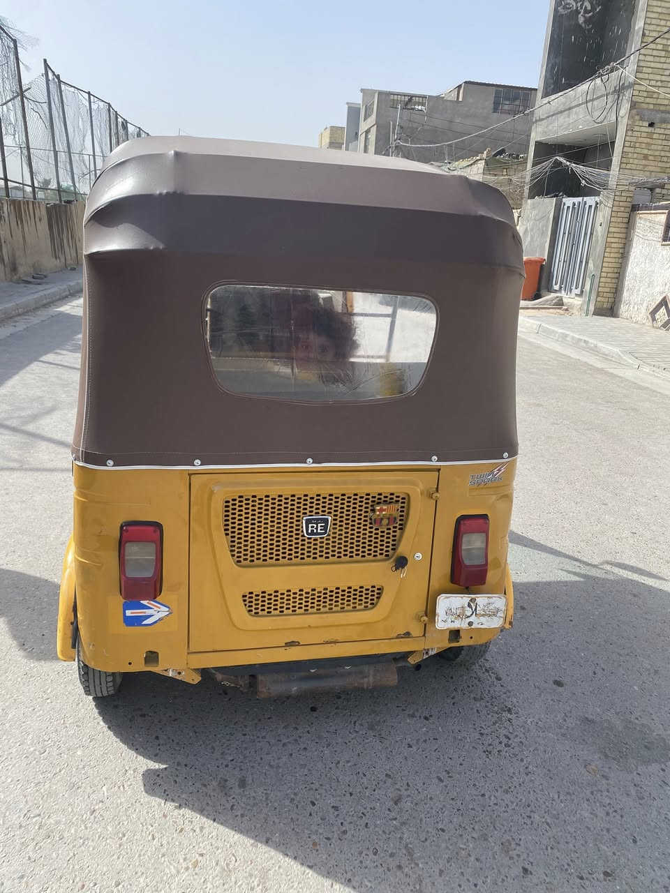 سلام عليكم تكتك للبيع موديل 2021 شهر الثالث بدون رقم  مكاني  الشعب حي سومر شارع المدراس ***********
