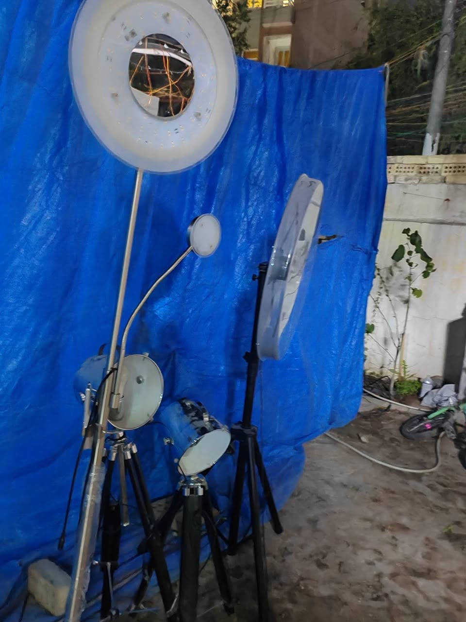 معدات تصوير لوكيشن.. ابيع شلع ب ٢٠٠ وبيهن مجال


**إذا كنت صاحب هذا الإعلان وتريد حذفه لأي سبب، رجاءا أرسل رسالة إلى الدعم الفني**