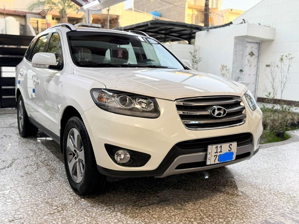 السلام عليكم 
البيع نقداً 
هواندي سنتافيه 
موديل ٢٠١٢ خليجي  
رقم الهاتف ***********

مواصفات. 
فول ۱ ع ۱ 
بصمه تشغيل ابواب فتحه سقف  داخل لونين دوس نيكل 
ليت يصعد وينزل كهرباء 4 دكم استيرن صاج جلد كشن كهرباء
سته سلندر 3500 برغي ما مفتوح بيهه سبعه راكب 3 قطع تبريد 

ماشيه سياره 70 الف حقيقي شرط 
بسمي ومشروع وطني وهزه جديده وسنويه جديده دولي بغداد
فتحه سقف 
مري شفط 
( سته سلندر ٣.٥ 
سبعه  راكب 
٣ قطع تبريد 
فورويل دفع رباعي
مكفوله بدون حادث او ضربه او. صبغ او تبديل بلاديه سياره 
مري شفط تحكمات ستيرن
ويل كروم وصدر كله جديد
سياره مواصفات اعلى فئه بل سنتافيه 
والسياره مال جناي نضيفه وكامله مناقصه شي 

رقم الهاتف للتواصل ***********
