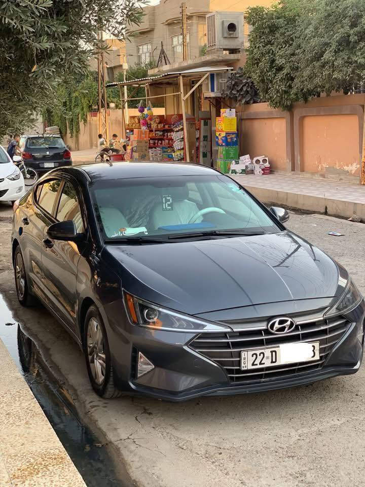 🔺الموصفات نص فول
🔻شاشة وكامرة دوارة
🔺تحكم ستيرن جهتين كروس سرعة
🔻ثلاث انضمة قيادة (eco-normal-sport)
🔺محرك 2000دوش
🔻محرك وكير بشرط
🔺السيارة بأسمي تحويل وكالة شرط.
🔻سيارة جديدة وجاهزة 
🔻رادار امامي توقف ذاتي رادار تحديد مسار
🔺رادار جانبي نقاط عمياء
🔺الشراي يتصل-***********
🔺السعر خاااااااص.
🔺واتساب فقط  :***********
