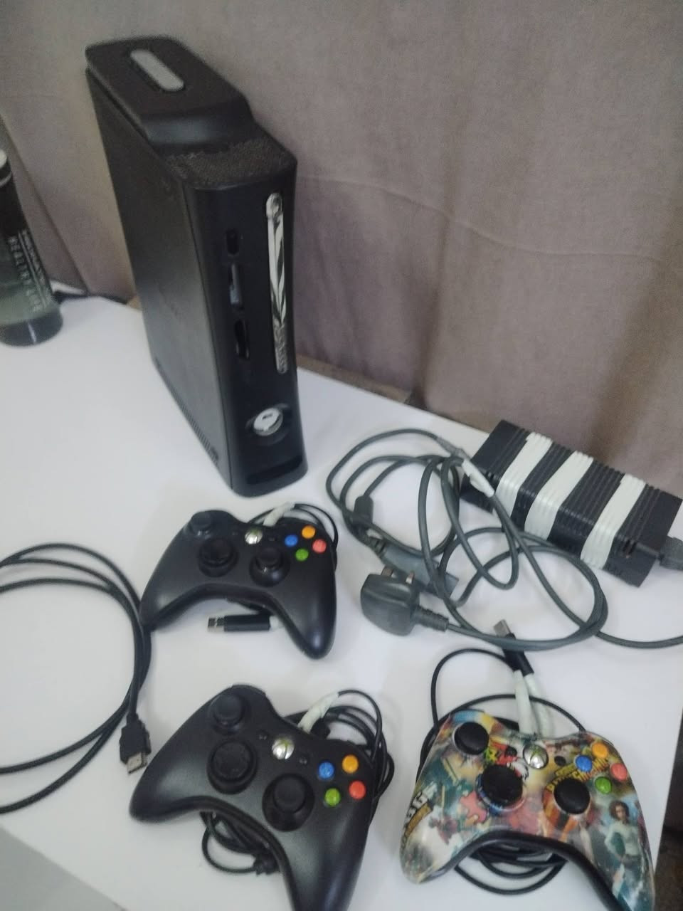 سلام عليكم  xbox360للبيع
كامل ملحقاته نضيف
3جوستكات والمحوله واير الاشدي
بداخله 7الاعاب
بلنسبه اللتيب احنى هيج مخلينهن
ماعندي توصيل.
سعر 110
اتفضل خاص لمعرفه اكثر


**إذا كنت صاحب هذا الإعلان وتريد حذفه لأي سبب، رجاءا أرسل رسالة إلى الدعم الفني**
