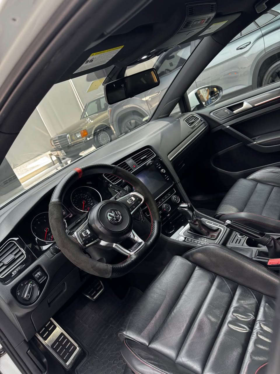 سلام علیم 
گولف جیتی ئای GTI ٢٠٢٠ امریکی MK7.5
تەنها بۆنیت سبوغ بێ ژورێ ئێرباک تەنها سوکان 
مواسەفات فول استراد خاس 
گێر و مەکینە تەبریت کارەبای بەشەرت 
پانۆراما 
گێر لە سوکان
جلد 
شاشە گەورە 
کارپلەی
بەسمە 
کوشن سارد و گەرم 
لایت متعرک
داون پایپ 
حساس و رادار 
خەتی جادە 
ئۆتۆ هۆلد 
ئۆتۆ ستۆپ
لۆ نرخی پەیوەندی بکەن یان نامە بنیرن واتسئاپ و کۆرەک 
***********

سلام عليم
جلف GTI 2020 أمريكي MK7
غطاء المحرك فقط، بدون نظام سحب هواء، فرامل فقط
مواصفات كاملة
للبيع، مستعمل وأوتوماتيكي
بانوراما
ناقل حركة في الفرامل
جلد
شاشة كبيرة
كاربلاي
كافية
وسائد هوائية باردة ودافئة
إضاءة تحذيرية
عادم خلفي
حساسات ورادار
خطوط الطريق
تثبيت تلقائي
إيقاف تلقائي
للاستفسار عن الأسعار، يرجى التواصل أو إرسال رسالة عبر واتساب أو كوريك
*********** أربيل, العراق
