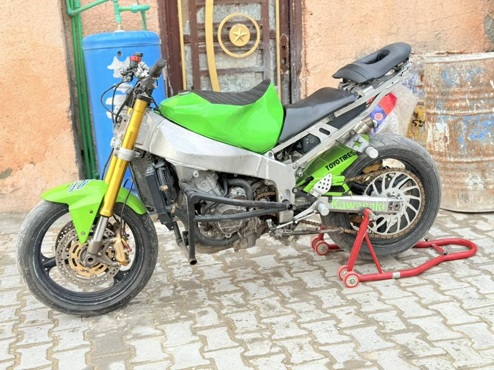 مكاني كربلاء كاوسكي 2004 دراجة خير من الله تريد تشتري تعال افحص صعد حماوة اج اي وشغل نكرة لسويلي مفتوحة مزدودة غير متواجد على  نت. ***********
