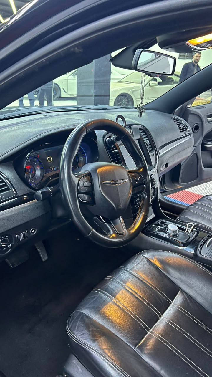 اوباما مديل 19 مكينه 3600 دفع رباعي سياره ع وظع الشركه بيه اربع قطع صبغ سياره مكانه بغداد.جاهزة ع اخر شي مامتواجد ع نت اتصل *********** ولاتراسلني اتريده اتصل بجائزة
