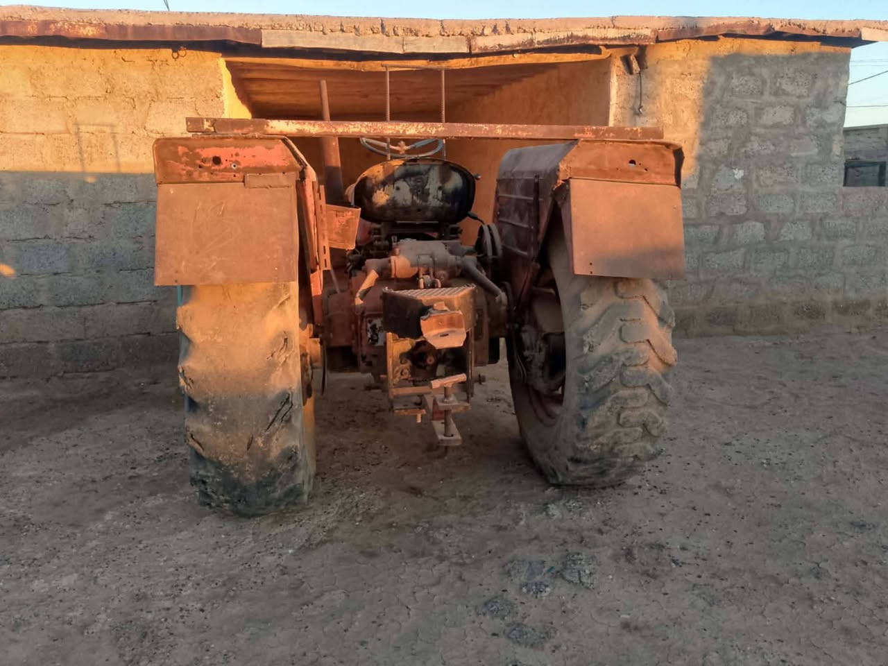 عنتر للبيع موديل 97 عنتر كشرو نظيف  محرك كير شغال  مابيه شي  تواير لكبار جدام لعين  بلا رقم تركتر  دكاكة شغالة
عنوان موصل قرية اغزيل الكبير 
لاستفسار نتصال ***********
‏‪0780 646 7016‬‏
السلام عليكم 
عنتر للبيع موديل 97 عنتر كشرو نظيف  محرك كير شغال  مابيه شي  تواير لكبار جدام لعين  بلا رقم تركتر  دكاكة شغالة
