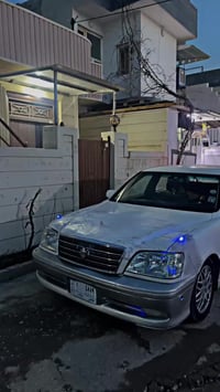 تويوتا كراون • ٢٠٠٢ • ٤ أبواب