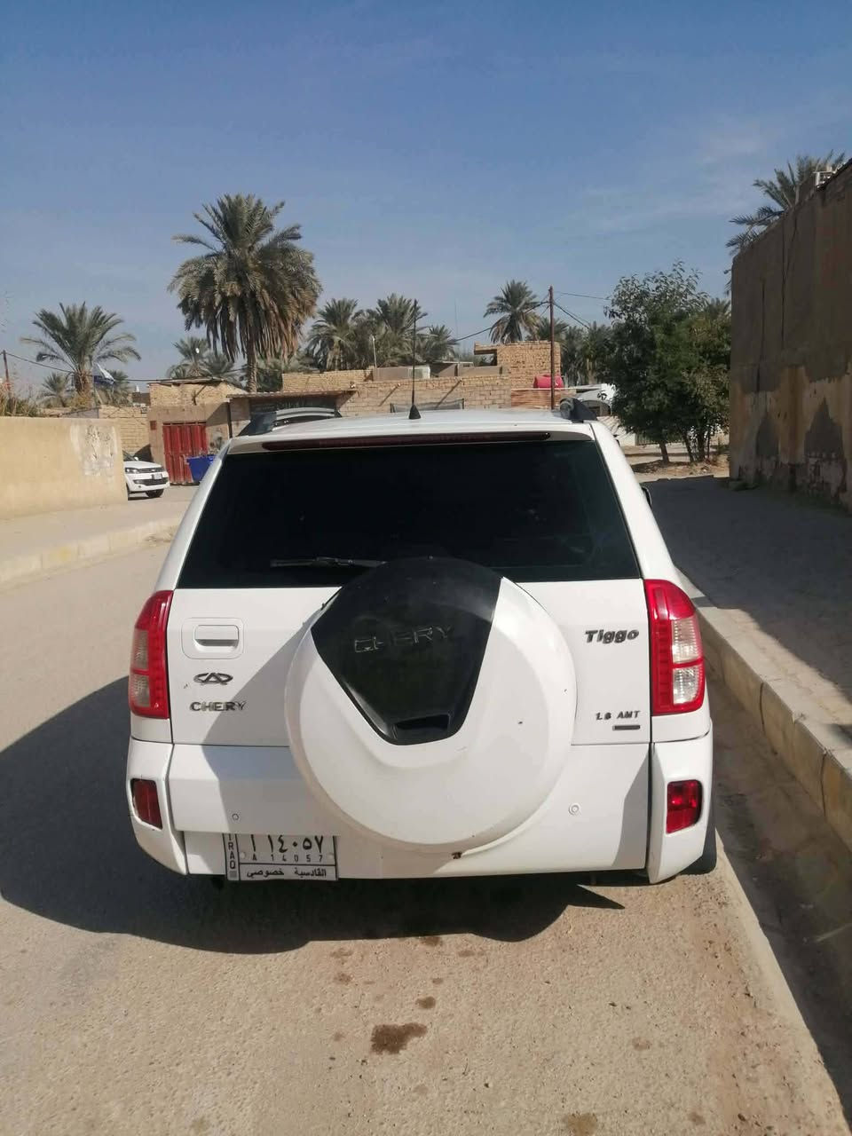 شيري تيكو موديل 2013 لا تبديل ولا ضربه مكوطه خياست تبريد شغال مكينه كير رقم قادسيه باسمي مكان السياره الديوانيه السعر 52 وبيها مجال ***********
