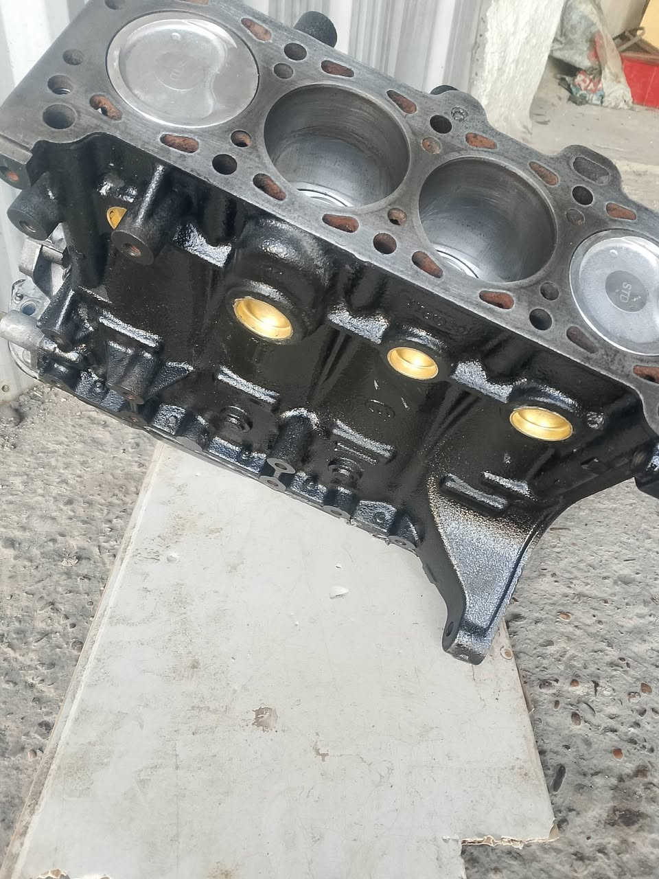 السلام عليكم شباب خدمات احمد الجبوري لتصليح كافة أنواع السيارة الاايراني فتح صدر طيبة او سايبة 15 فتح اكلج سايبة او طيبة 20 الف تبديل قايش تايم كيس 10 واكو عروض اهواي تعال ودلل العنوان الزعفرانية نهاية اربع شوارع شارع معمل الغاز ***********
