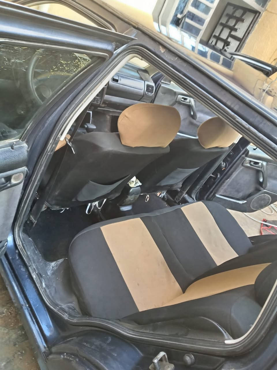 السلام عليكم 
كولف موديل 93 
سياره تعمير جديد صبغ جديد بدون حادث 
رقمً بغداد الرقم الجديد دولي تحويل مباشر
السعر 45 بيها مجال لشراي 
مكان السياره بغداد العبيدي 
👈👈أتصال 📞 ‭0770 331 2498
