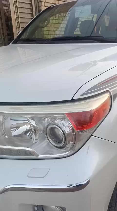 اسلام عليكم سياره لاندكروز موديل ١٤ بغداد ألماني بريم فول مواصفات تخم تاير كهربايات كله شغال تشغيل عن بعد كشنات كهربائيه حداديه مري شفط فتح بل سقف حساسات خلفيه وامامي مكفوله كفاله عامه المكان بغداد مدينة الصدر ***********
