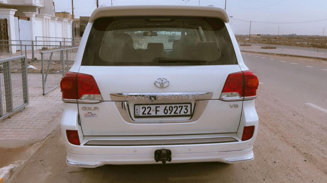 السلام عليكم لاندكروز بريم 2015 نضافه فول سياره جاهزه مكفوله كفاله عامه رقم شمالي شرط تحويل اي نقص مابيهه سياره مكفوله عده البارد مذكور بل سونار السعر المطلوب  395 رقم الهاتف *********** العنوان بغداد الحسينيه
