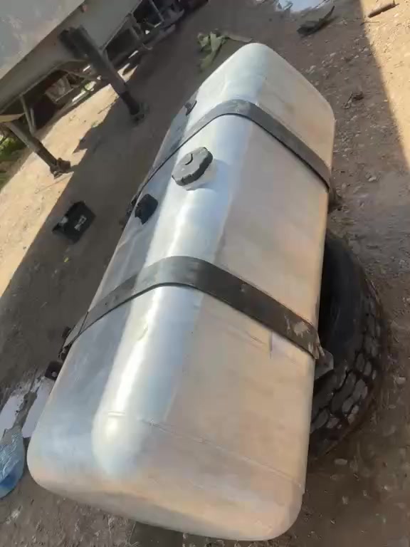 السلام عليكم تانكي كاز مال وحش للبيع 500لتر مكان سليمان بيك الشراي
يتصل برقم ***********
