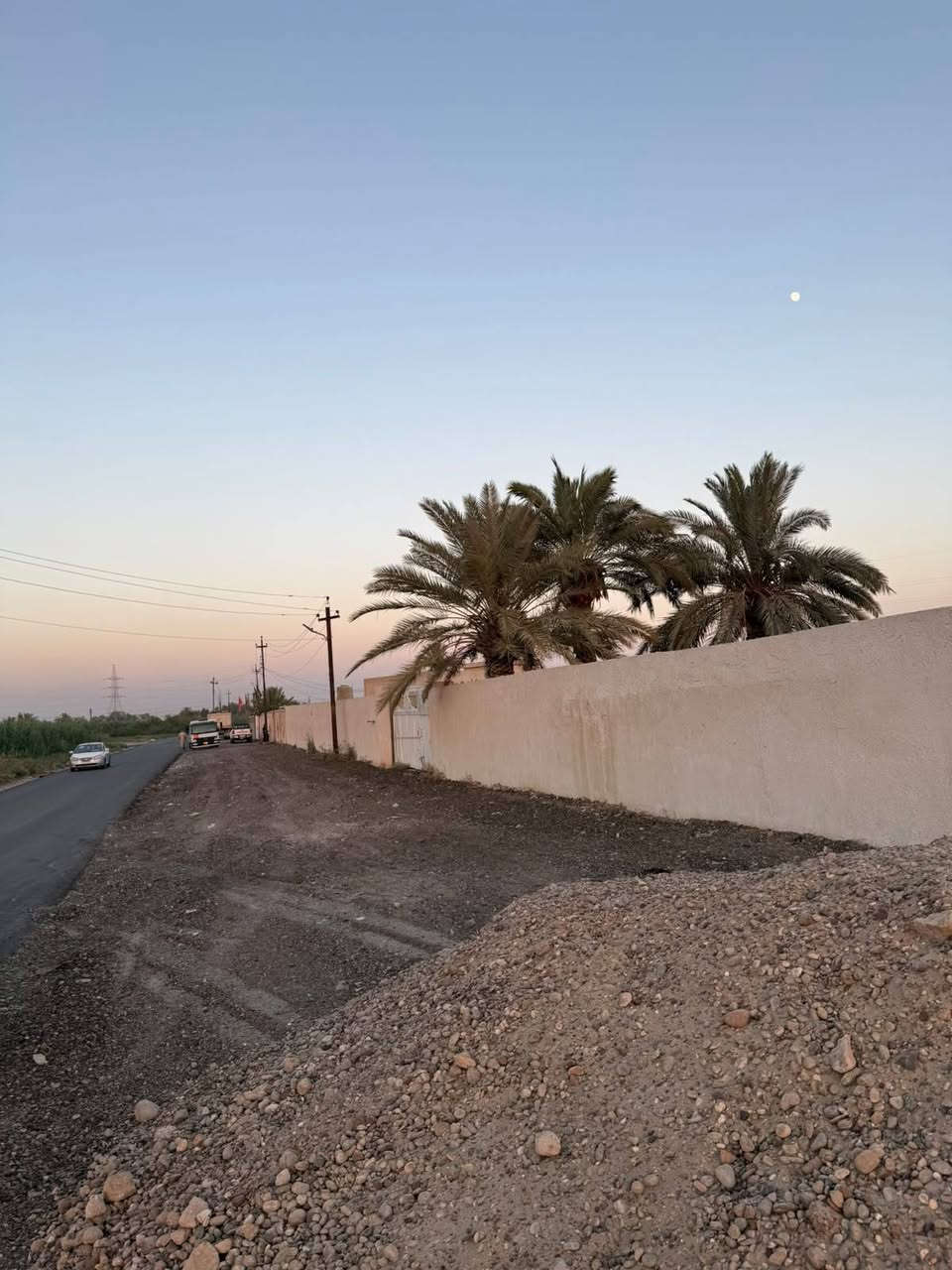 🚨 فرصة استثمارية مميزة في بغداد 🚨
📍 أبو غريب – عكركوف قرب تقاطع الشيحة - الشارع العام ركن

✅ دونمين ملك صرف (سند مستقل)
✅ واجهة 70م
✅ مساحة الدونمين 5000متر 
✅ موقع حيوي وقريب من مجمع أسد بابل
✅ مناسب للمزارع العائلية، الشاليهات، أو المشاريع الاستثمارية

***********
📞 للتفاصيل والاستفسار يرجى التواصل معنا.

