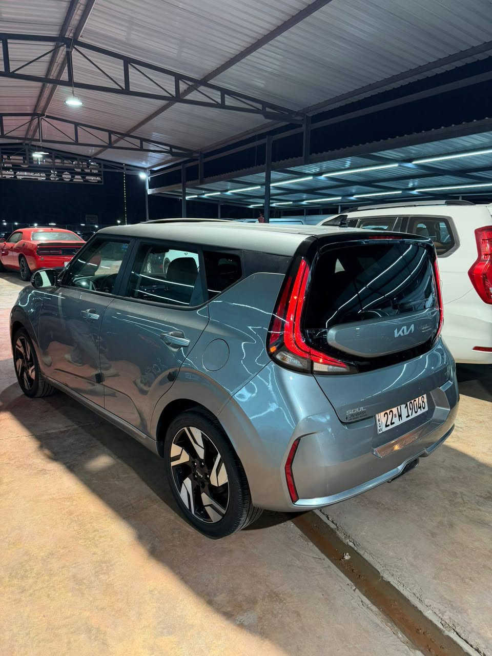 السلام عليكم
كيه صوال 
موديل 2023
مواصفات جيتي لاين
رادار جانبي 
رادار امامي 
كامره دواره 
اشاير بل مرايه 
بصمه 
فتحه 
داخل جلد مطعم احمر 
وباقي المواصفات المعروفه بل جيتي لاين 
ضرر السياره جاملغ امامي أيسر بدون دواخل 
وجاملغ خلفي أيسر بارد رقم الشاصي مذكور بل صور 
رقم أربيل 
(تحويل وكاله ) بل يعجبك 
سعر السياره (167) $ وبيه مجال 
اي استفسار الإتصال 
***********
