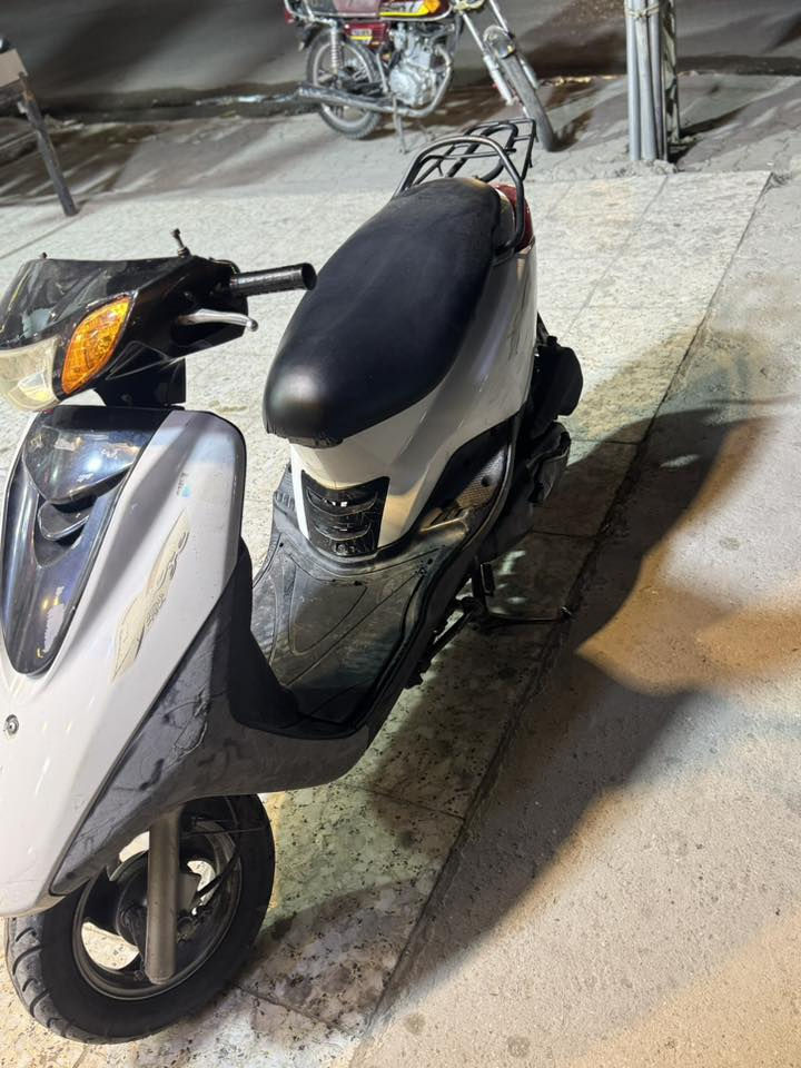 بريز لايت عالي الحديث  الدراجه اخذته من صاحب معرض قبل 15يوم الدراجه نكره سلف برغي ما بيه نقص مكاني بغداد الزعفرانيه السعر 650وبيه مجال لطيبين  ***********
