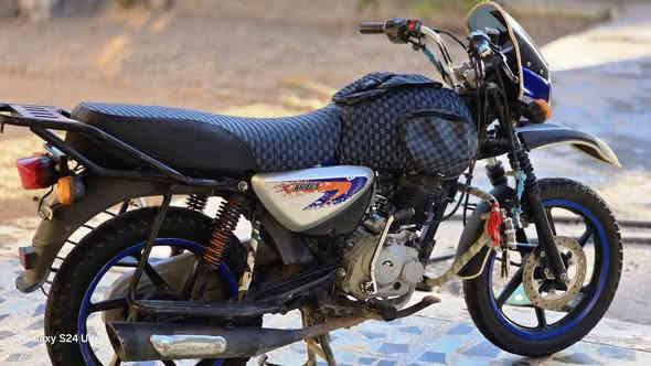 السلام عليكم دراجه لبيع موديل 21 اوراق كامله مكاني بغداد الرصافه الثانيه فلكه حي النصر
للاستفسار الاتصال على الرقم 

***********
