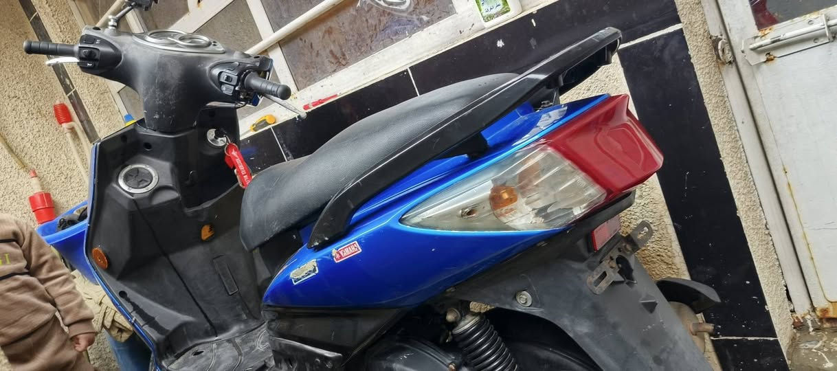 السلام عليكم 
سكنس فحل كوري 🖤💙

كابريتر مكينة بلاد شرط ع فحص جيب فيتر وبراحتك افحص  لانضوح لاتنقيص لاتبخير مكينة جداً ناعمه وب العافية ع الياخذها 

دهن كل 15 يوم ابدله موتل سكوتر 

الدراجه كما موضح ب الصور

السعر 600 قفل قفل ماتلكة هيج نضافة وعناية 

مكاني بغداد للأستفسار خابر وتدلل ***********
