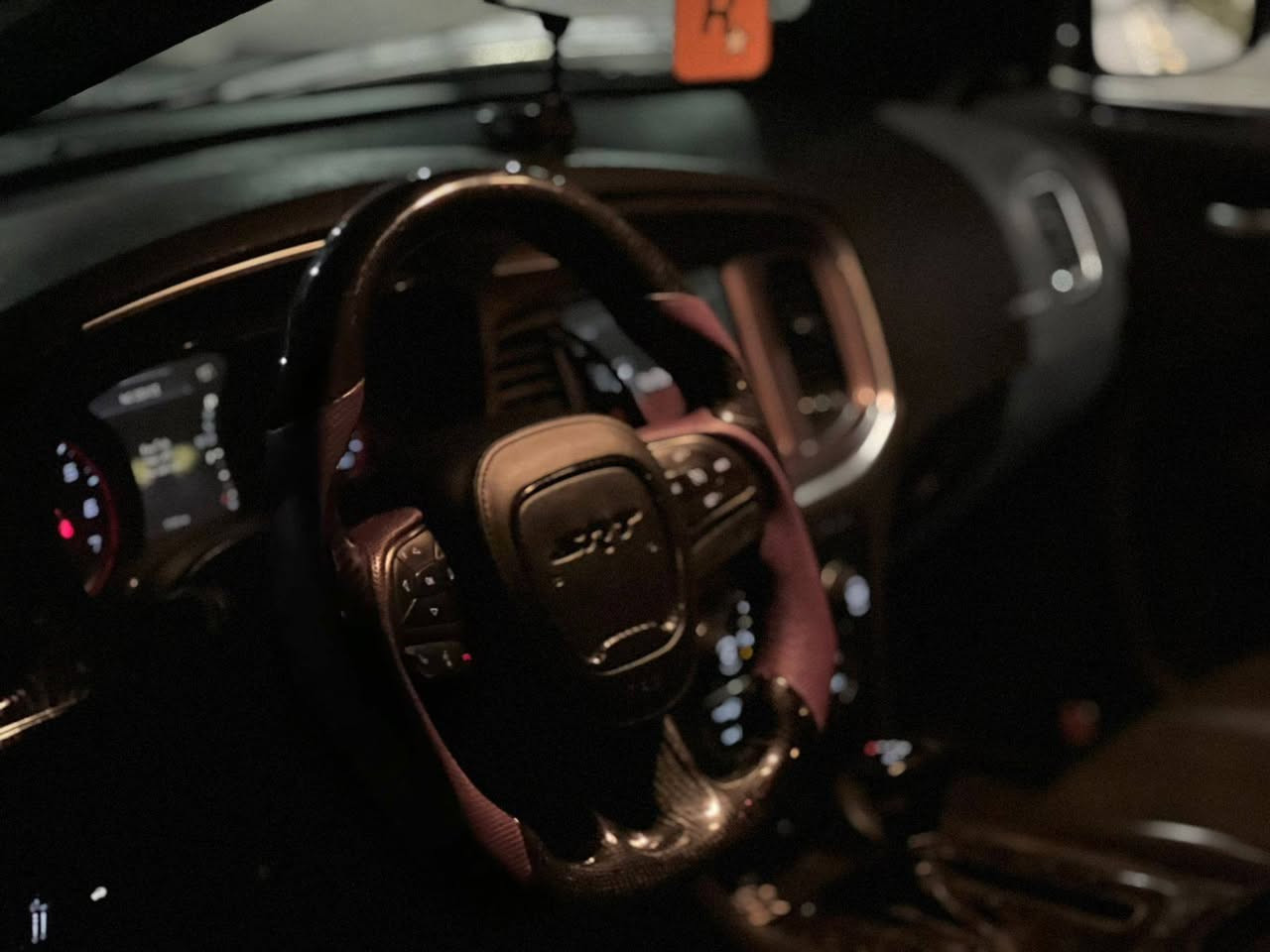 السلام عليكم للبيع جارجر 2016اصلل بغداد تحويل مباشر حادثه جاملغ امامي فقط الباقي كفاله مكينه 5700 سيارة فول تزويد چكات سقف روز رايز لايت لد متغير مري قلاب كاكات تحكم كزوز كشنات حضن سيارة جاهزه محرك كير تخم تاير كهربائيات حداده تبريد العنوان البصره ***********
السعر 185وبيه مجال قليل الزبير, البصرة
