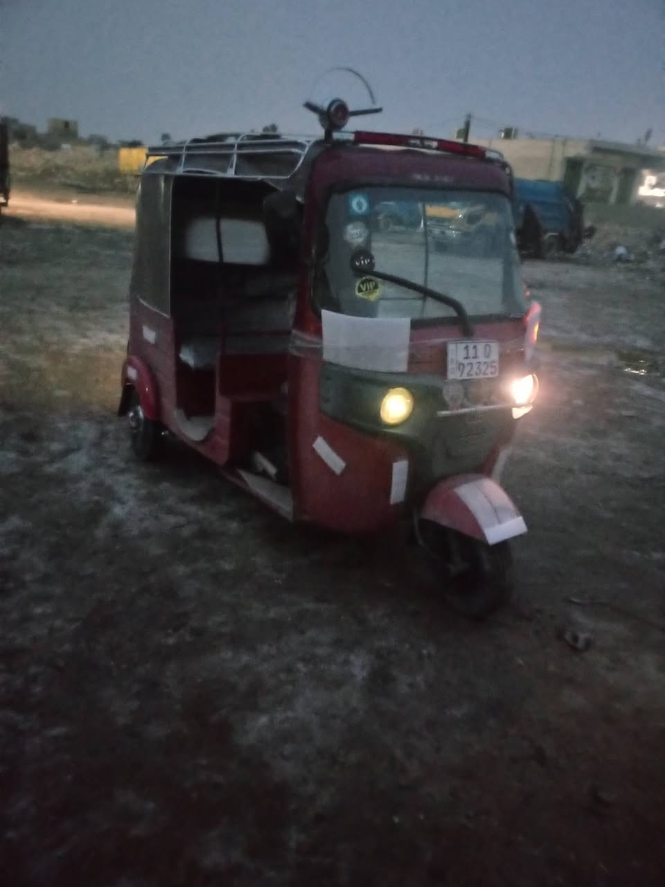 تكتك للبيع موديل ١٨ رقم سنويه انكليزي صبغ عام للجمال السعر ٤٨٠٠ للاتصال ***********
