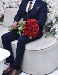 شباب اخذت هذا قاط من احمد زويد قبل 12 يوم لبسه وحده فقط بخطبه اريد ابي...