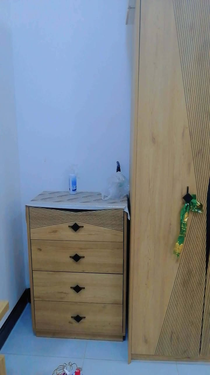 غرفه تركيه مودرن كلش نظيفه لبيع 
#مكانه بالحله


**إذا كنت صاحب هذا الإعلان وتريد حذفه لأي سبب، رجاءا أرسل رسالة إلى الدعم الفني**