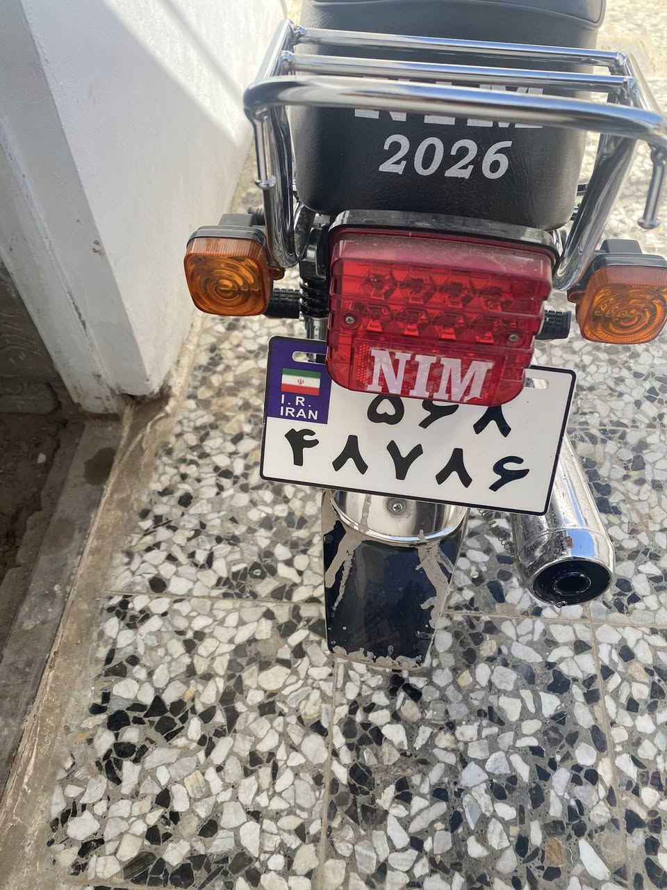 سلام عليكم اربعه كير جديده صارله شهرين طالع من وكيل وكيله العارضي دراجه اصولي اوراق كامله ماشيه ٩٠٠كيلو متر 
سعر مليون ١٥٠ وبيه مجال قليل مكاني نجف ***********
