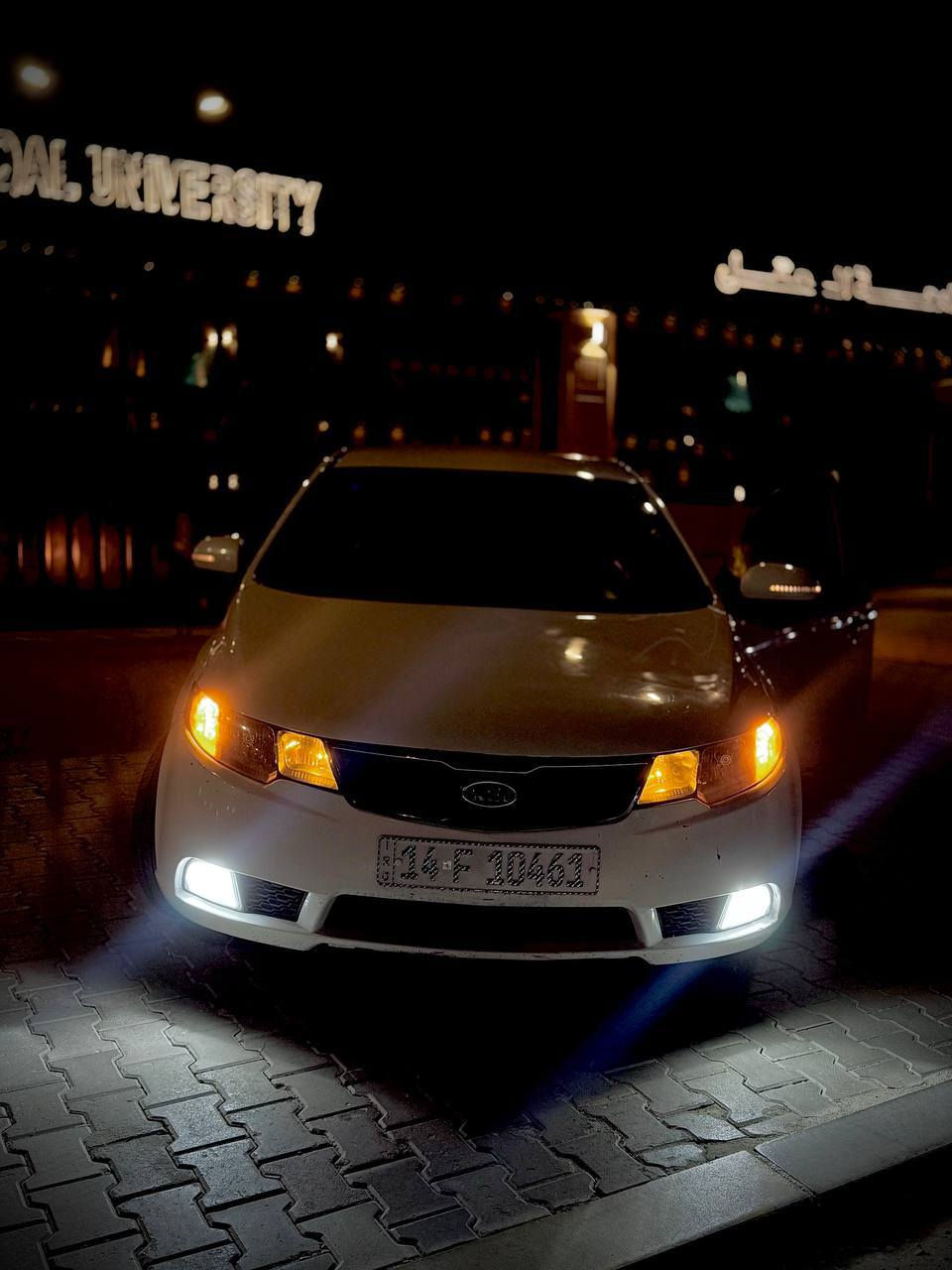 ﷽
◽️سيراتو 2012
🔹محرك + گير كفالة
 🔹 الگير سبورت 7 نمر
🔹تبريد + تدفئة + كهربائيات كلها شغالة
🔹 حدادة جديدة كاملة 
🔹 5 تايرات جدد مع الاسبير جديد قبل اسبوع شادهم بالضبط 
🔹شاشة كبيرة + تحكم ستيرن + 
شفتات ستيرن 
🔹 مري شفط 
🔹 سماعات +مضخم JBL
🔹 دوشمة بلادية تفصال
🔹 نشرة ترحيبية داخلية  
◽️السيارة كفالة عامة ما عدا بيها جاملغ امامي مبدل  اثر شخوط + صبغ شبر من البنيد + بارد بباب السائق 
◽️بيها منظومة زنون +بلوجكترات زنون ابيض
🔹 بأسمي تحويل ثاني يوم
🔹 مكان_🌆 البصرة

◽️سعر_  95$ وبيها مجال
◽️موبايل☎️_ ***********
