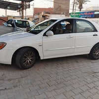 سيراتو خليجي محرك جديد 1600 بيه صبغ بالباب وجاملغ الخلفي تخم تاير جديد...