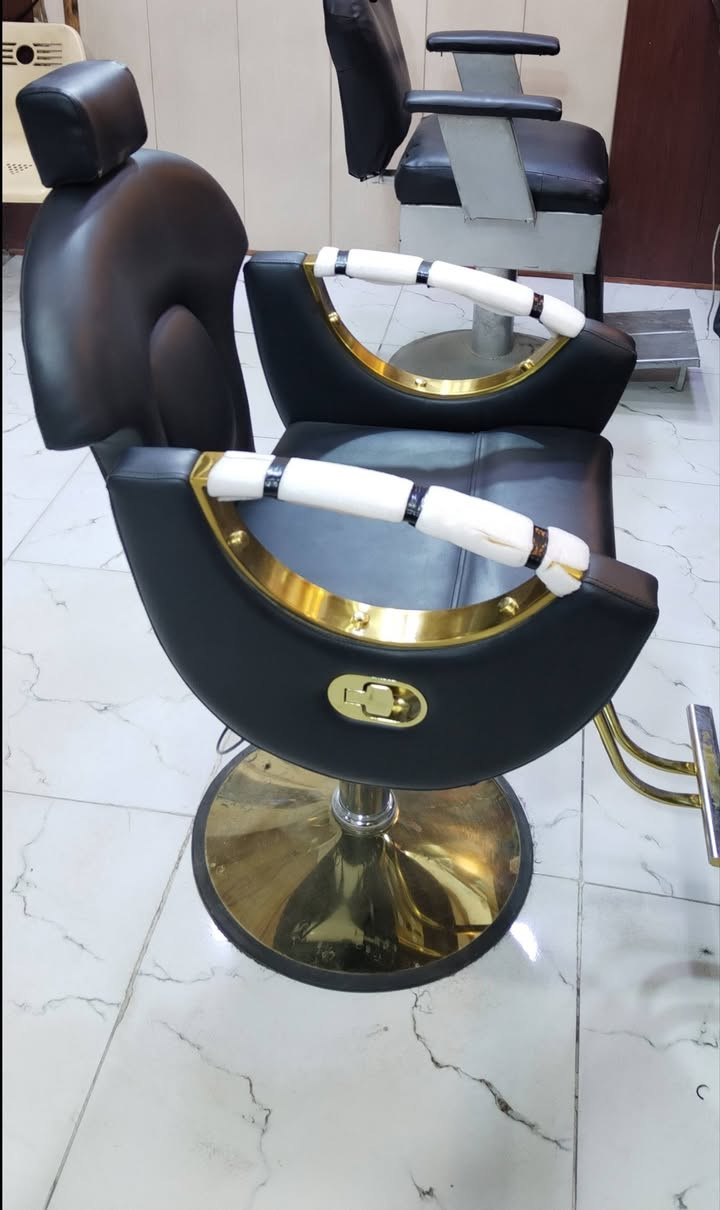 كرسي حلاقة للبيع في النجف نضافة 100٪
مستخدام اسبوع
مكان نجف للإستفسار ***********
